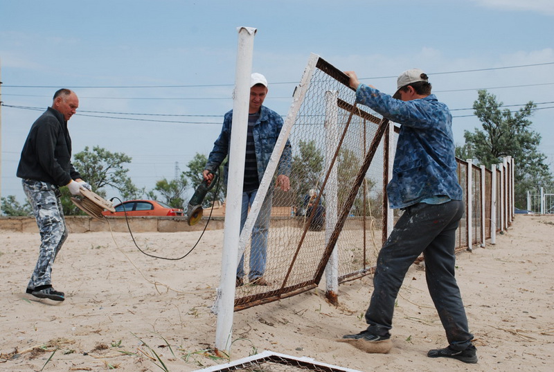 Под Феодосией демонтировали незаконно установленный забор