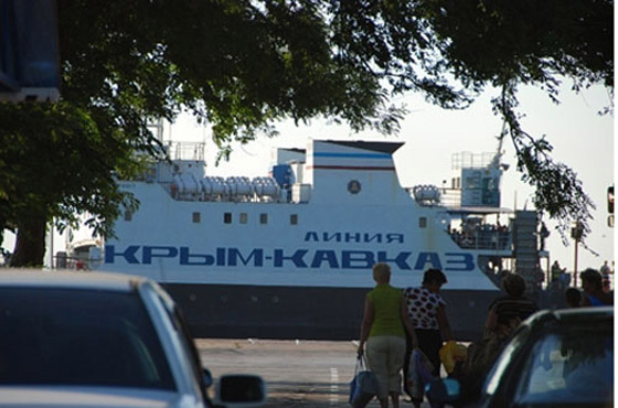 Керченская переправа за сутки перевезла 2500 автомобилей Керченская переправа за сутки перевезла 2500 автомобилей