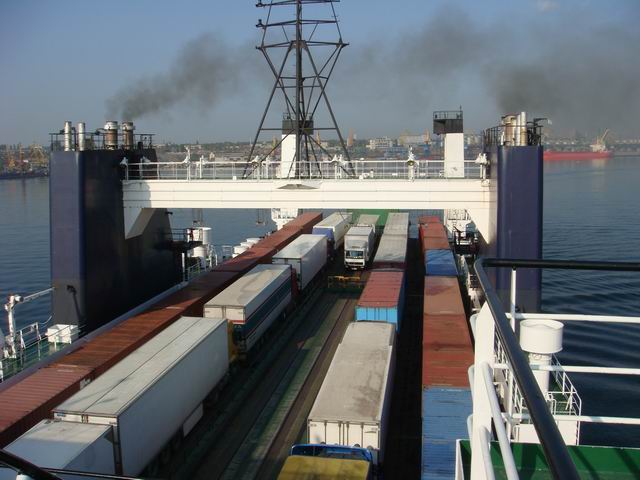 Стоимость паромных грузоперевозок в Крым не должна превышать 10,7 тыс. рублей Стоимость паромных грузоперевозок в Крым не должна превышать 10,7 тыс. рублей