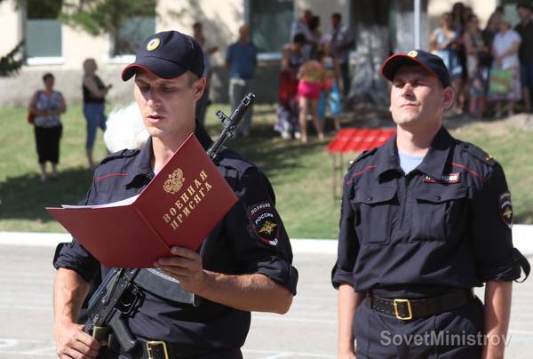 В Симферополе 80 военных приняли присягу