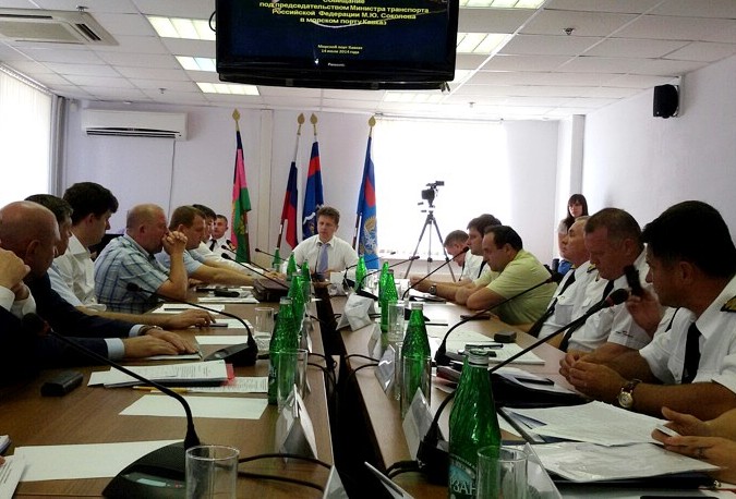 Министр транспорта РФ проверил работу Керченской переправы Министр транспорта РФ проверил работу Керченской переправы