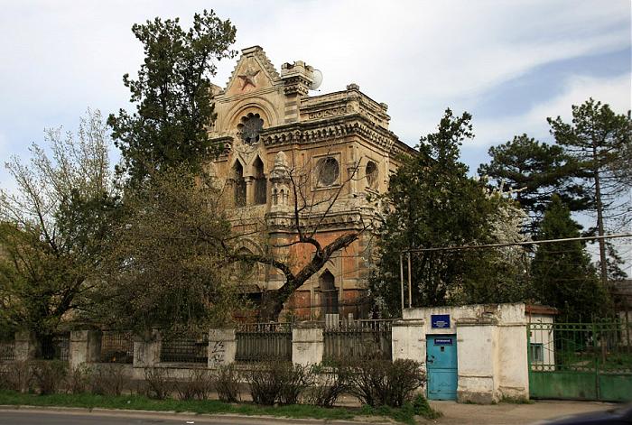 Сергей Аксенов передал караимам ключи от симферопольской кенассы Сергей Аксенов передал караимам ключи от симферопольской кенассы