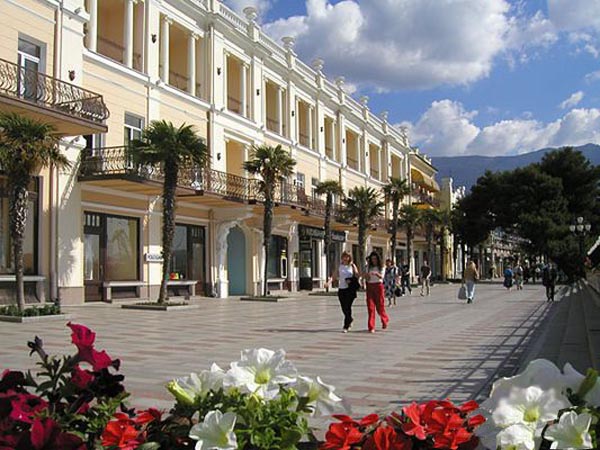 Ялта расширяет сотрудничество с субъектами РФ Ялта расширяет сотрудничество с субъектами РФ