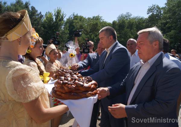 Крымский премьер посетил Красногвардейский район