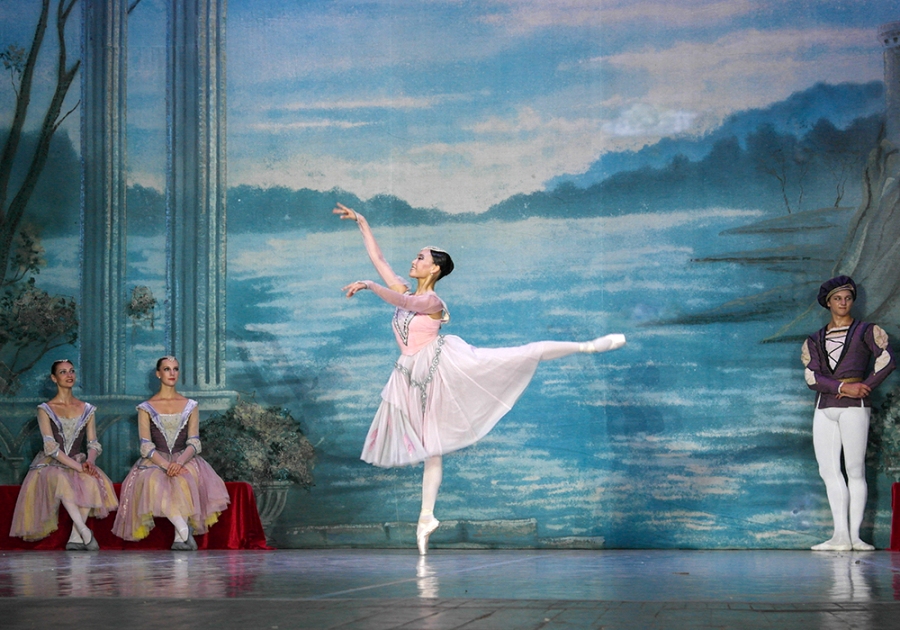 В Ялте состоялся спектакль «Лебединое озеро»