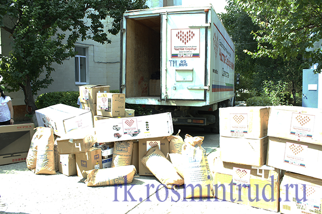 В Симферополь для гериатрического пансионата прибыла гуманитарная помощь из Дагестана В Симферополь для гериатрического пансионата прибыла гуманитарная помощь из Дагестана