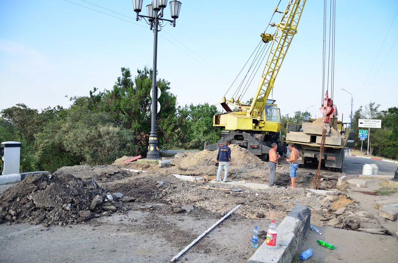 В Керчи завершили ремонт моста