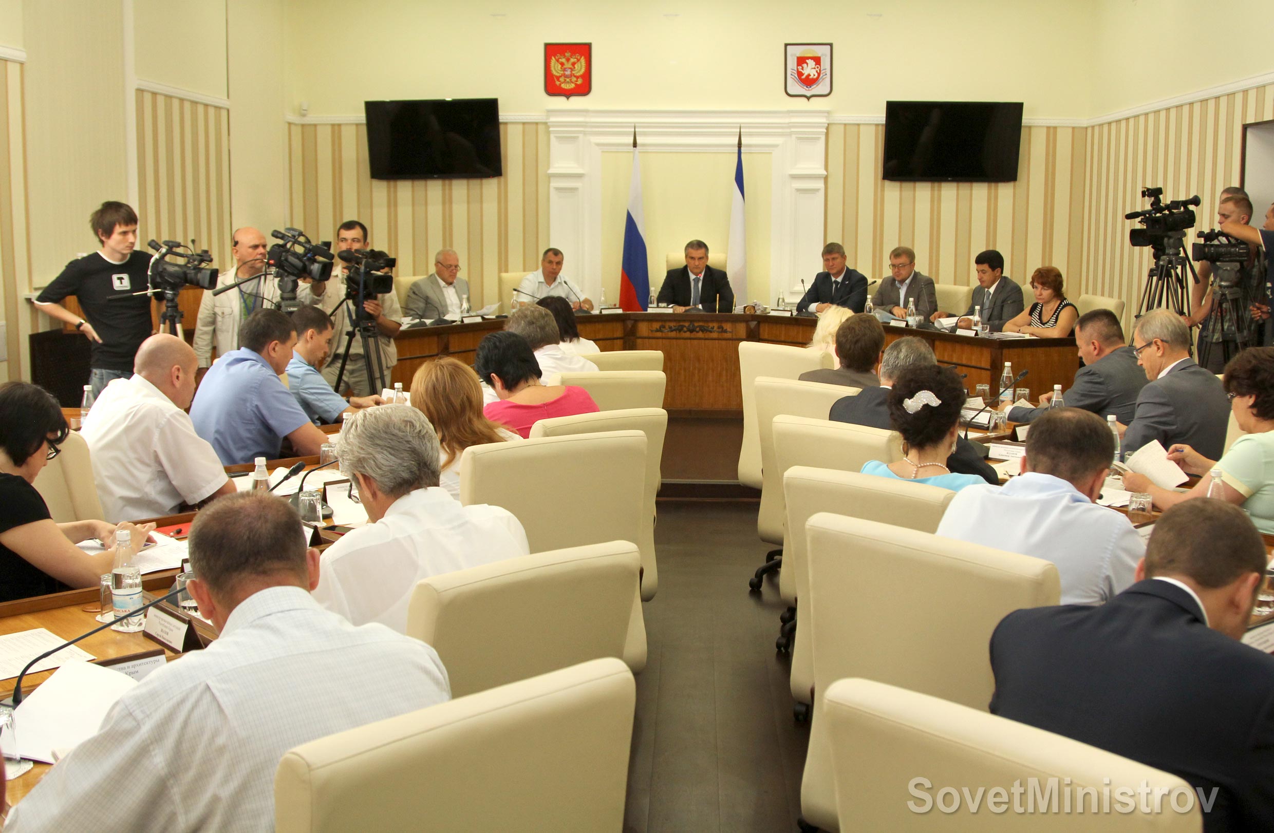 В Крыму создали Комиссию по экологической и энергетической безопасности В Крыму создали Комиссию по экологической и энергетической безопасности
