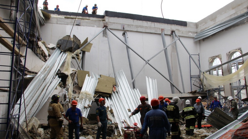 К обрушению здания в Севастополе привело нарушение строительных норм