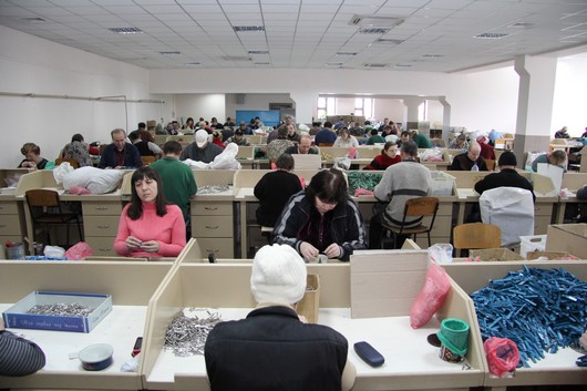 Работники предприятия «Крымпласт» обратились с жалобой на руководителя