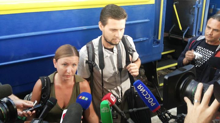 Пропавшие в Украине крымские журналисты вернулись на полуостров Пропавшие в Украине крымские журналисты вернулись на полуостров