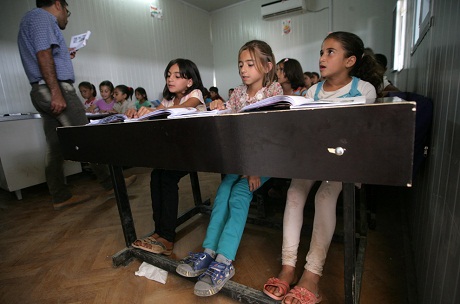 В Крыму 1 сентября пойдут в школу 1 тыс. детей-беженцев В Крыму 1 сентября пойдут в школу 1 тыс. детей-беженцев