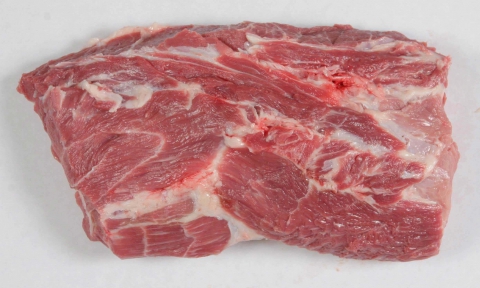 В Крым пытались провезти свинину под видом селедки В Крым пытались провезти свинину под видом селедки