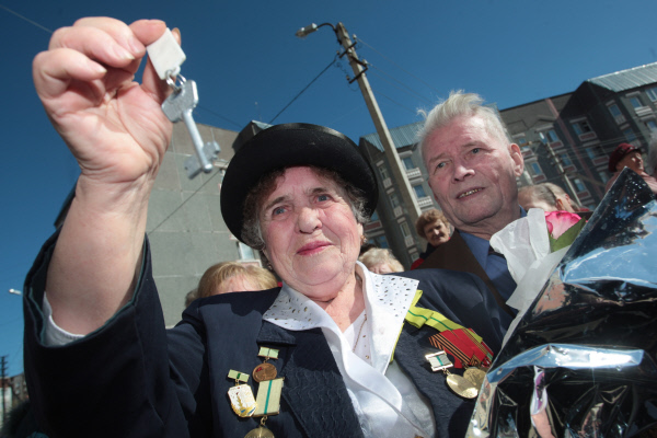 В Севастополе три десятка семей ветеранов получат жилье В Севастополе три десятка семей ветеранов получат жилье