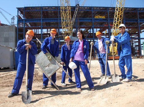 В Крыму готовы возродить практику стройотрядов В Крыму готовы возродить практику стройотрядов