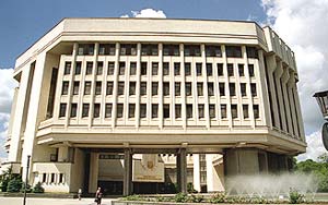 Крымские депутаты провели заключительную сессию перед выборами Крымские депутаты провели заключительную сессию перед выборами