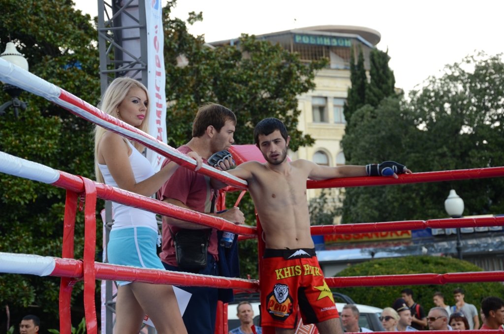 В Ялте открылся чемпионат Евразии по боевому самбо
