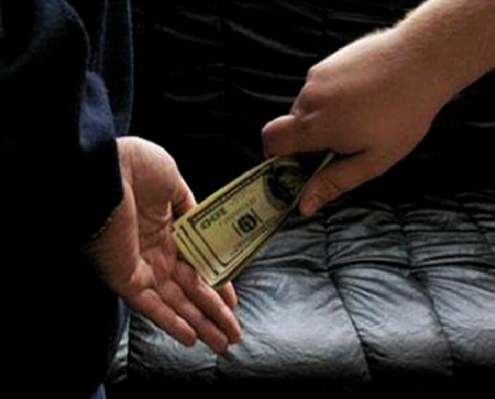 За дачу взятки жительница Ленинского района оштрафована на 500 тыс. рублей За дачу взятки жительница Ленинского района оштрафована на 500 тыс. рублей