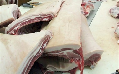 В Крым под видом курятины пытались ввести запрещенную свинину