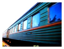 Транспортная полиция Крыма задержала граффитистов, разукрашивавших по ночам электрички