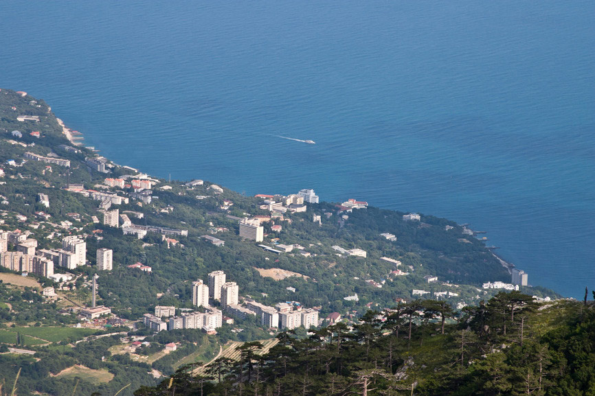 Прокуратура пресекла незаконную передачу зеленой зоны в Ялте под частную застройку Прокуратура пресекла незаконную передачу зеленой зоны в Ялте под частную застройку