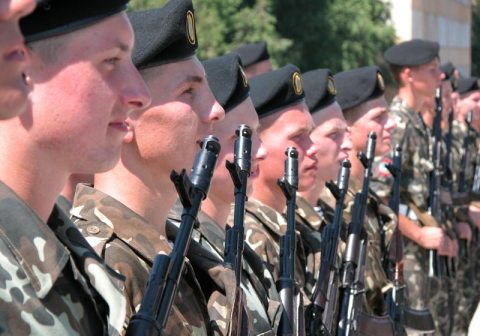 В Севастополе на площади Нахимова откроется "походный" пункт отбора на военную службу