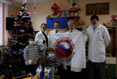 Пациенты Республиканской детской клинической больницы получили подарки к Новому году Пациенты Республиканской детской клинической больницы получили подарки к Новому году