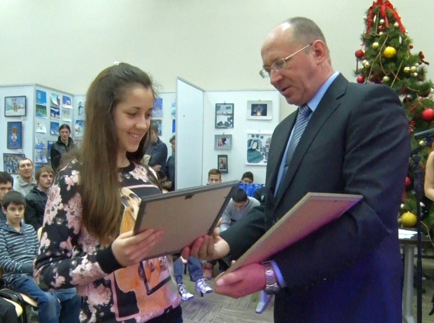 В Севастополе наградили победителей детского конкурса "Как прекрасен этот мир" В Севастополе наградили победителей детского конкурса "Как прекрасен этот мир"