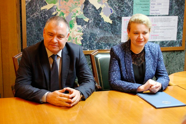 Руководители Керчи встретились с губернатором Тульской области Владимиром Груздевым Руководители Керчи встретились с губернатором Тульской области Владимиром Груздевым