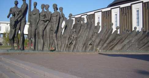 Память, увековеченная мастером в искусстве