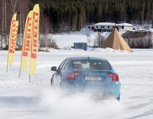 Зимняя резина Pirelli Ice Zero FR прошла первые суровые испытания Зимняя резина Pirelli Ice Zero FR прошла первые суровые испытания