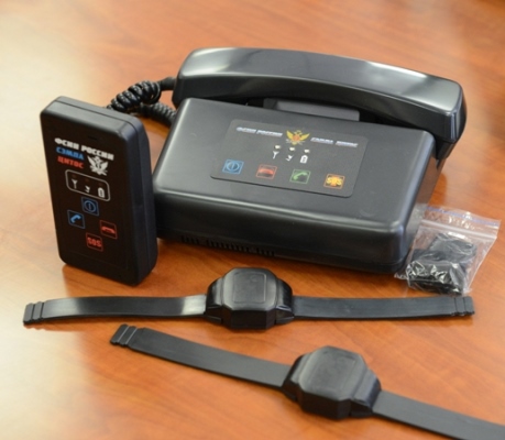 В службу исполнения наказаний в Крыму поступили 195 комплектов электронных наручников