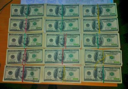 Крымские таможенники не допустили вывоза из Российской Федерации крупной суммы валюты Крымские таможенники не допустили вывоза из Российской Федерации крупной суммы валюты