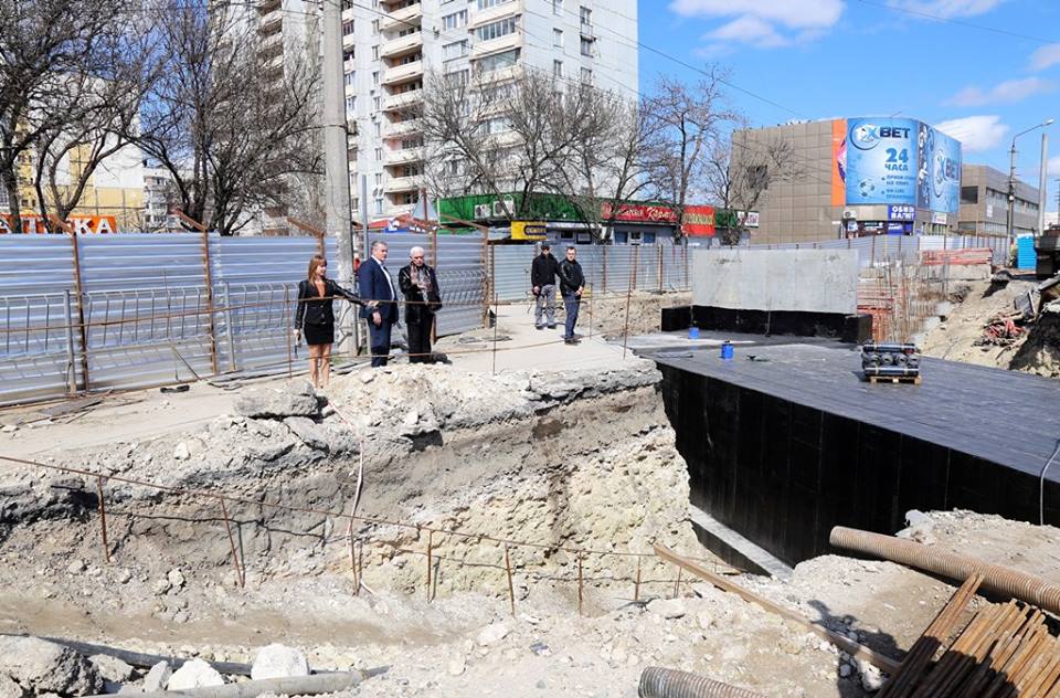 Аксенов отстранил от исполнения должностных обязанностей директора Крымавтодора Аксенов отстранил от исполнения должностных обязанностей директора Крымавтодора