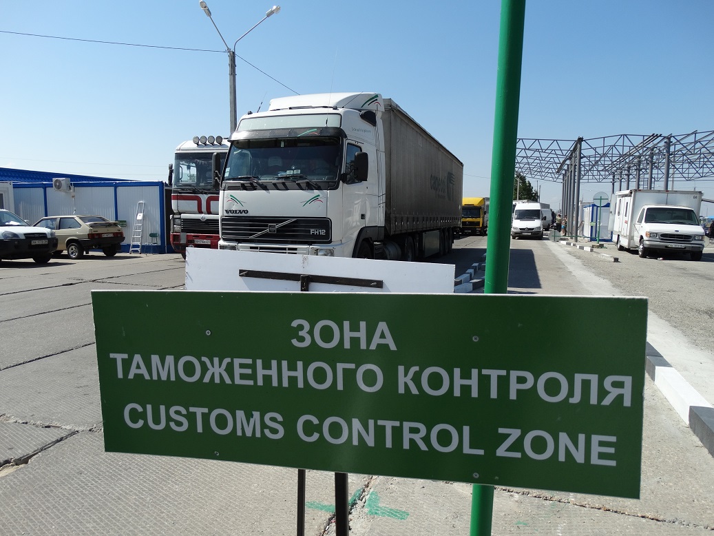 Россельхоз в первом квартале не пропустил в Крым с Украины более 9% товаров животного происхождения и 17% грузопотока растительной продукции, оказавшейся непригодной к использованию Россельхоз в первом квартале не пропустил в Крым с Украины более 9% товаров животного происхождения и 17% грузопотока растительной продукции, оказавшейся непригодной к использованию