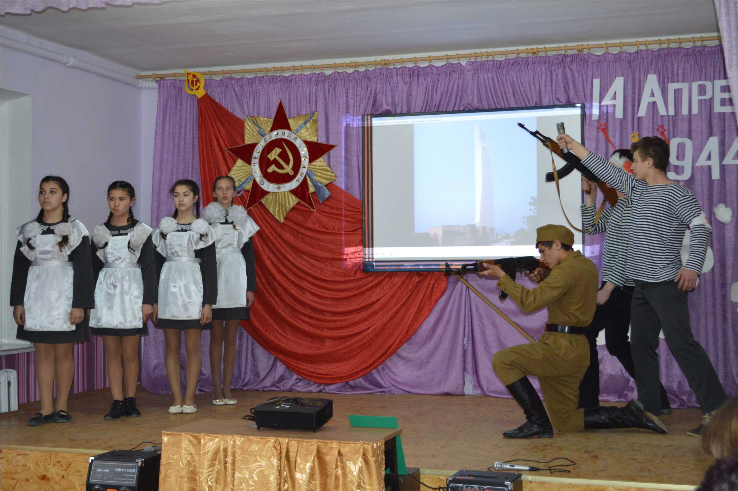 Еще одна школа Крыма присоединилась к проекту ОНФ «Имя героя школе» Еще одна школа Крыма присоединилась к проекту ОНФ «Имя героя школе»