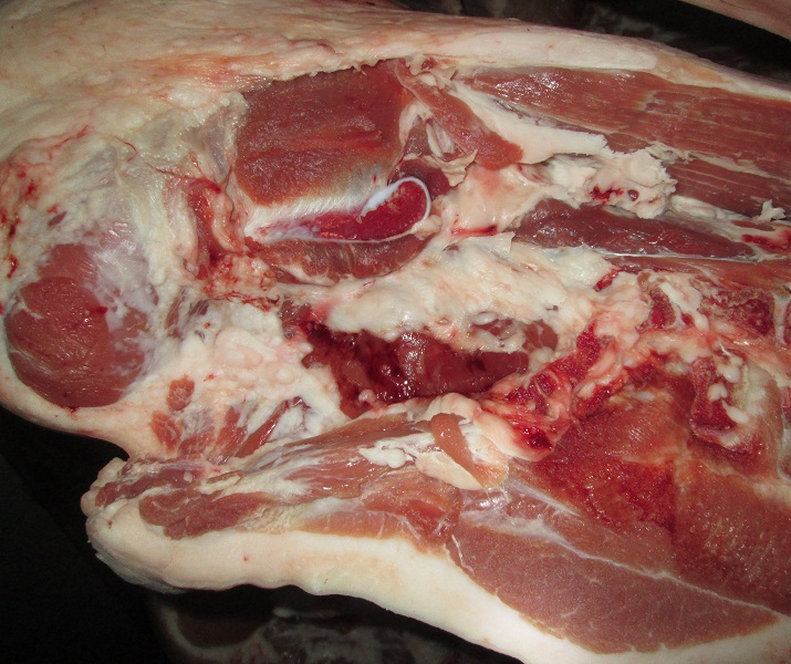 Из Львовской области в Крым пытались завезти недоброкачественную свинину