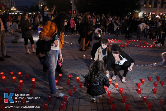 В Симферополе провели акцию «Зажги огонек в своем сердце»