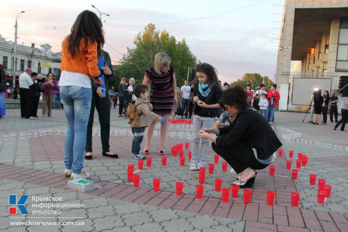 В Симферополе провели акцию «Зажги огонек в своем сердце»