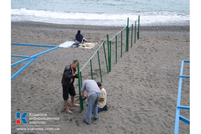 В Алуште создана комиссия по выявлению незаконных конструкций на пляжах