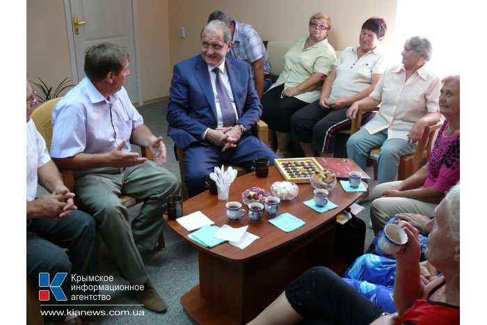 В селах Крыма нужно открывать центры услуг для пенсионеров, – Могилев