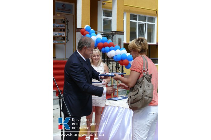 Премьер Крыма вручил ключи участникам программы «Доступное жилье»
