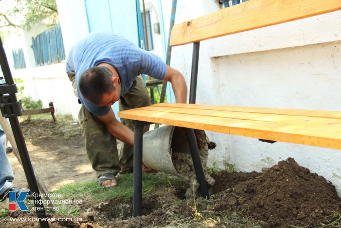 В Симферопольском районе ветеранам войны помогли благоустроить дворы