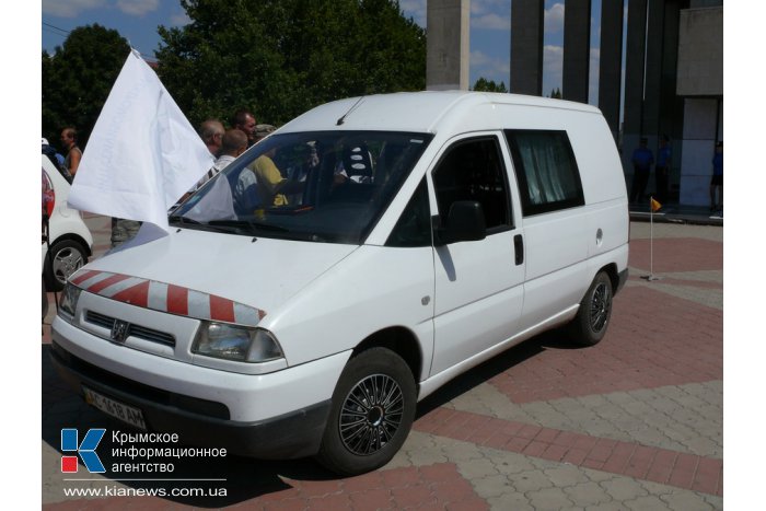 В Симферополь приехали необычные автомобили
