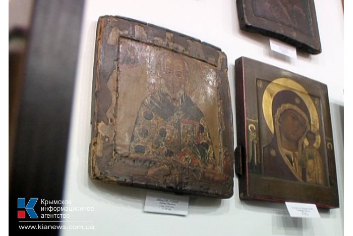 В Севастополе представили «Святые лики»