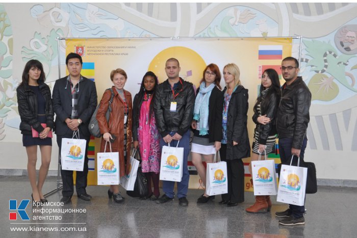 В Крыму открылся молодежный форум «Таврический бриз»