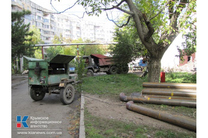 В Симферополе ремонтируют теплотрассу