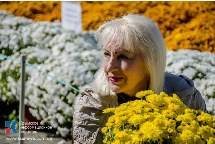 В Севастополе впервые проходит бал хризантем