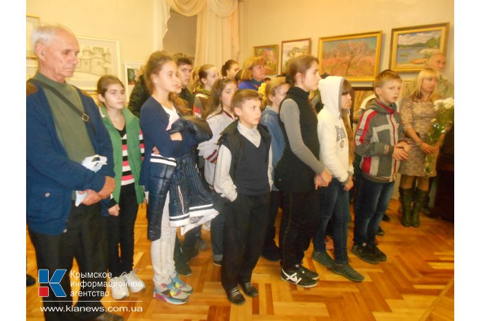 В Алуште открылась юбилейная выставка крымского художника