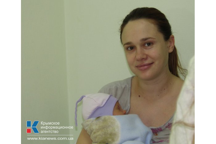 В Симферополе поздравили рожениц с Днем недоношенного ребенка